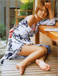 《宫野麻奈果》