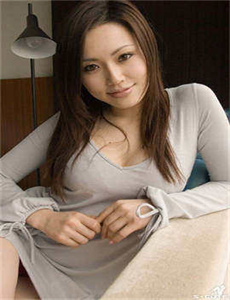 《日韩V亚洲欧美母乳V一区》
