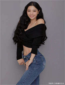 《亚洲巨乳自拍在线视频》
