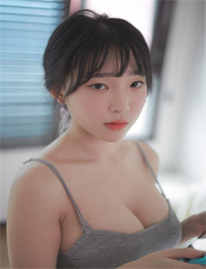 《我和小峓子做爰HD完整版》